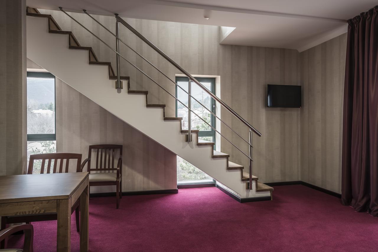 Kopala Tskneti Hotel Tsqnet'i Extérieur photo